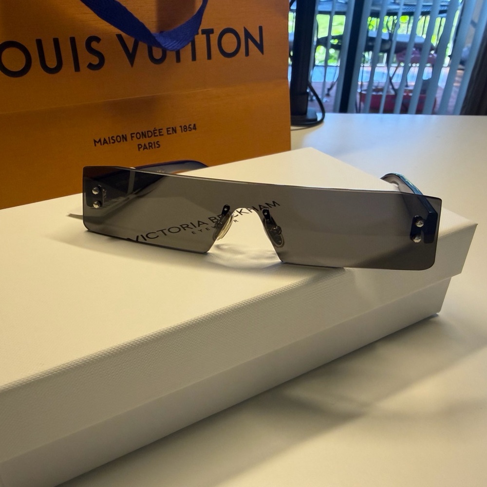 Victoria Beckham Fashion Show
62mm Rectangular Sunglasses - Picture 2 of 13